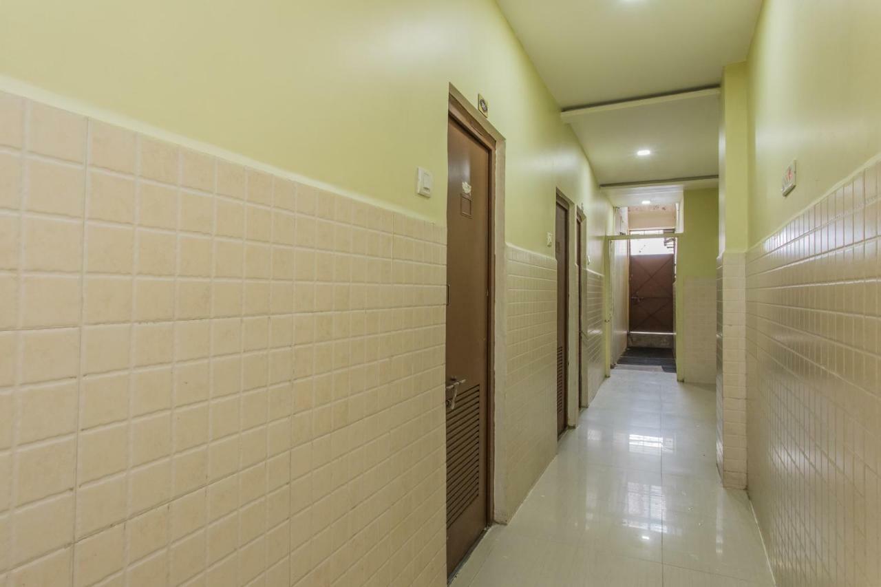 Oyo 17161 Hotel Mahalaxmi Ujjain Bagian luar foto
