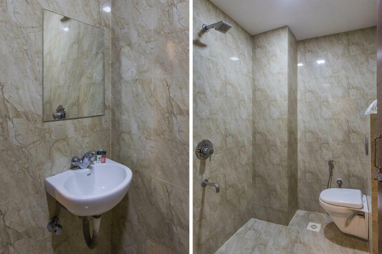 Oyo 17161 Hotel Mahalaxmi Ujjain Bagian luar foto