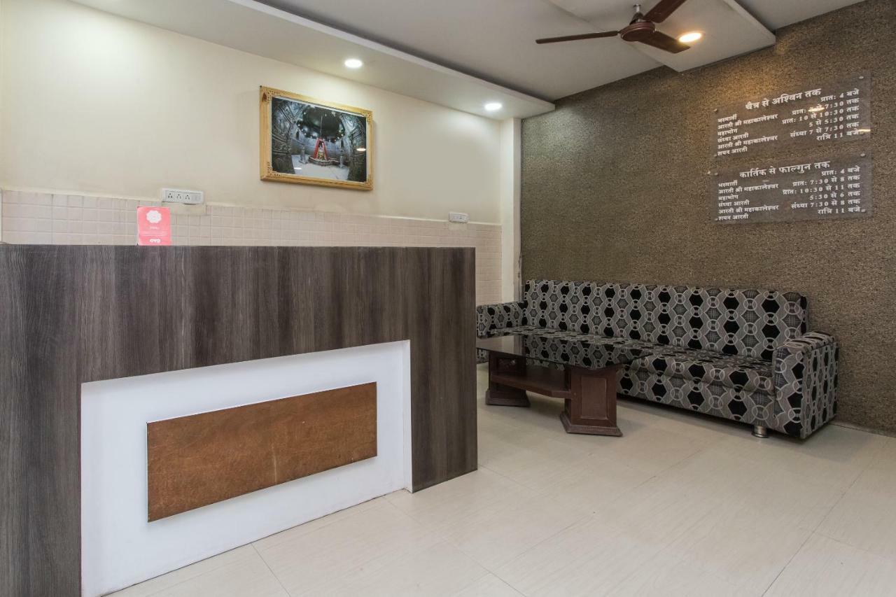 Oyo 17161 Hotel Mahalaxmi Ujjain Bagian luar foto