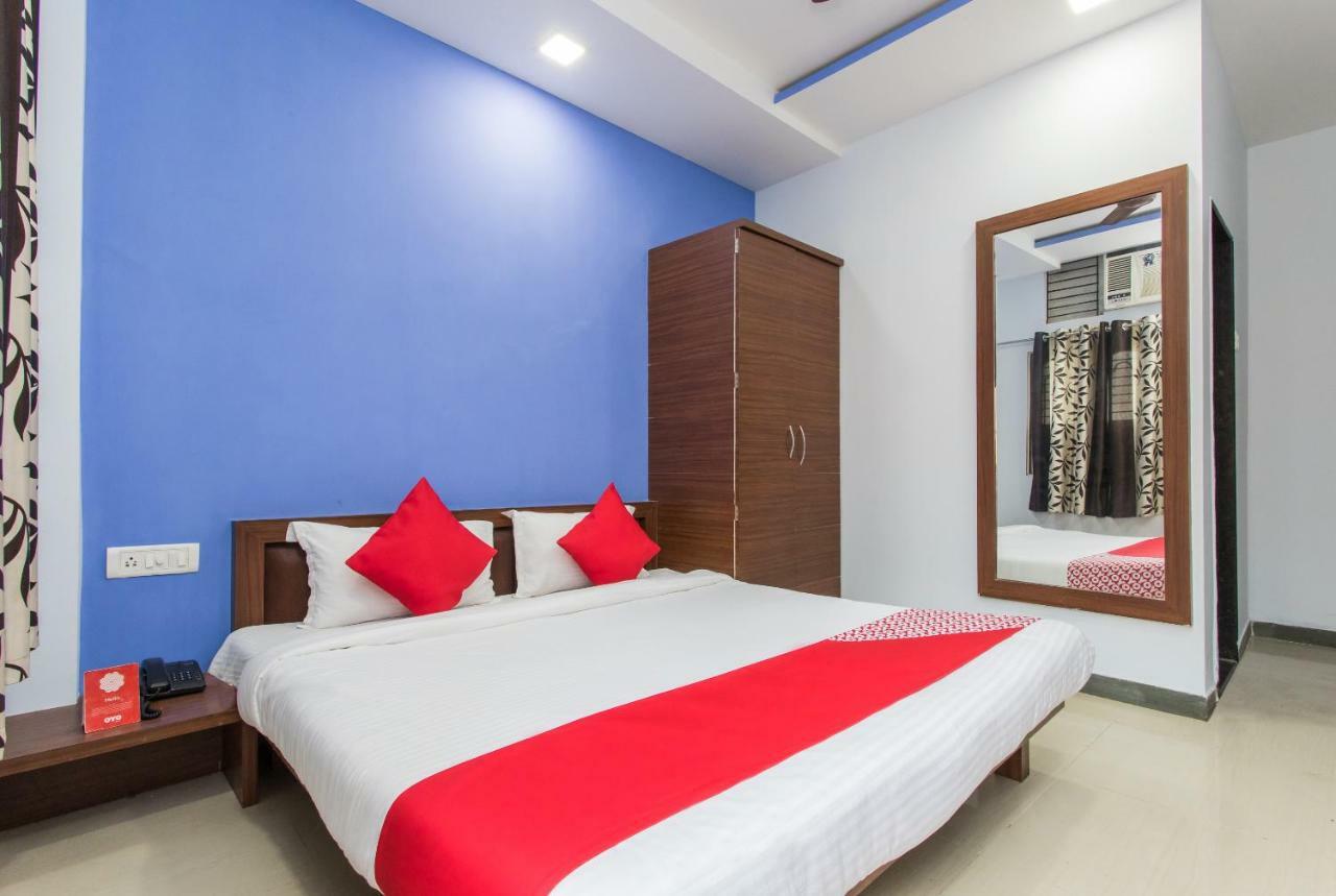 Oyo 17161 Hotel Mahalaxmi Ujjain Bagian luar foto